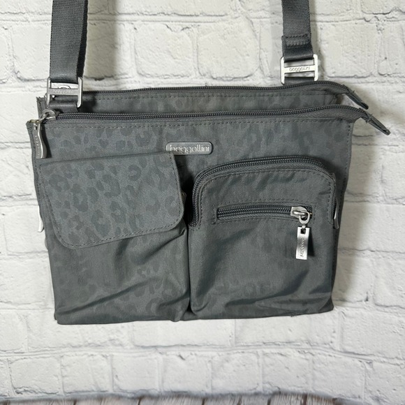 Baggallini Handbags - Baggallini Gray Leopard Print Crossbody Bag Nylon Travel Organizer Multi-Pocket